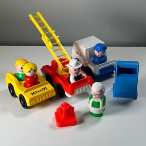 Vintage 80s Fisher Price #2500 Play Family Mainstreet Replacements Set Of 10 (93